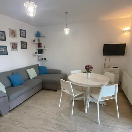 Fuege Balatonakarattya